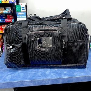 NEVELE11 Vegan Leather Gym Bag